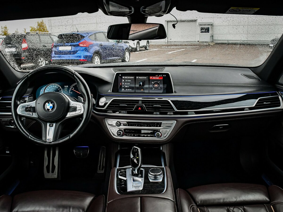 BMW 7 серии с пробегом — 2018 год. Фото: #12