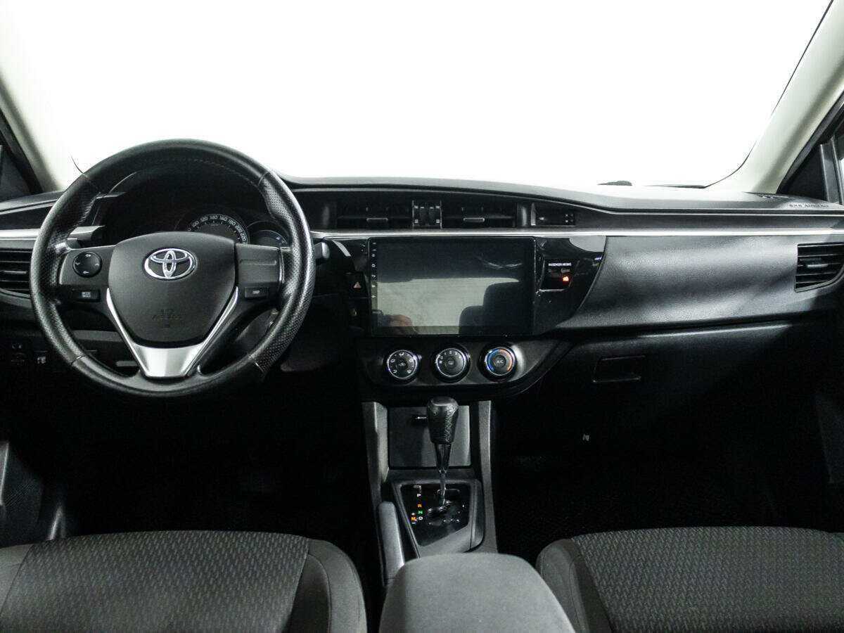 Toyota Corolla с пробегом — 2013 год. Фото: #12