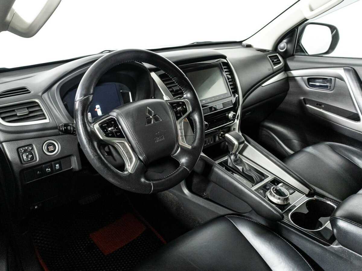 Mitsubishi Pajero Sport с пробегом — 2021 год. Фото: #10