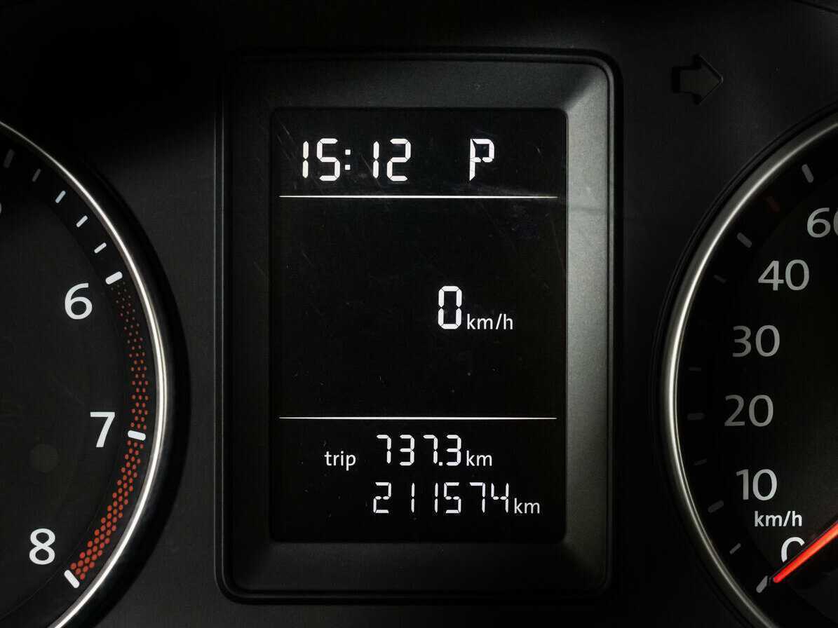 Volkswagen Jetta с пробегом — 2010 год. Фото: #12