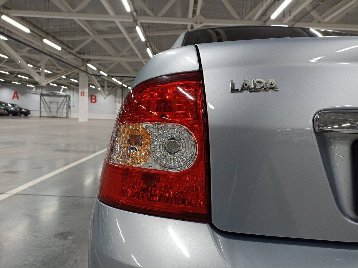 Lada (ВАЗ) Priora с пробегом — 2007 год. Фото: #8