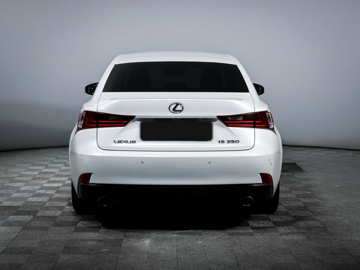 Lexus IS с пробегом — 2013 год. Фото: #4