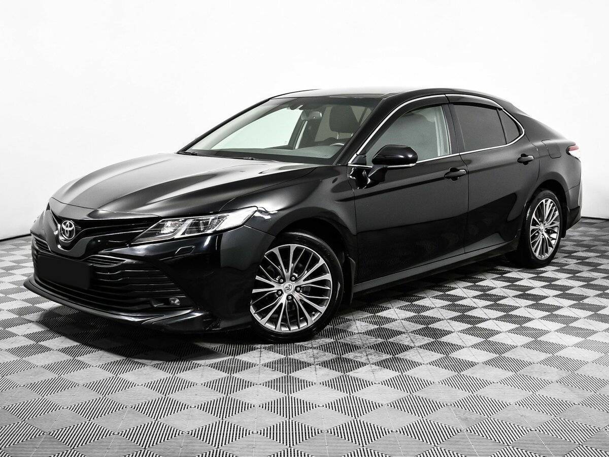 Toyota Camry с пробегом — 2019 год. Посмотреть фото