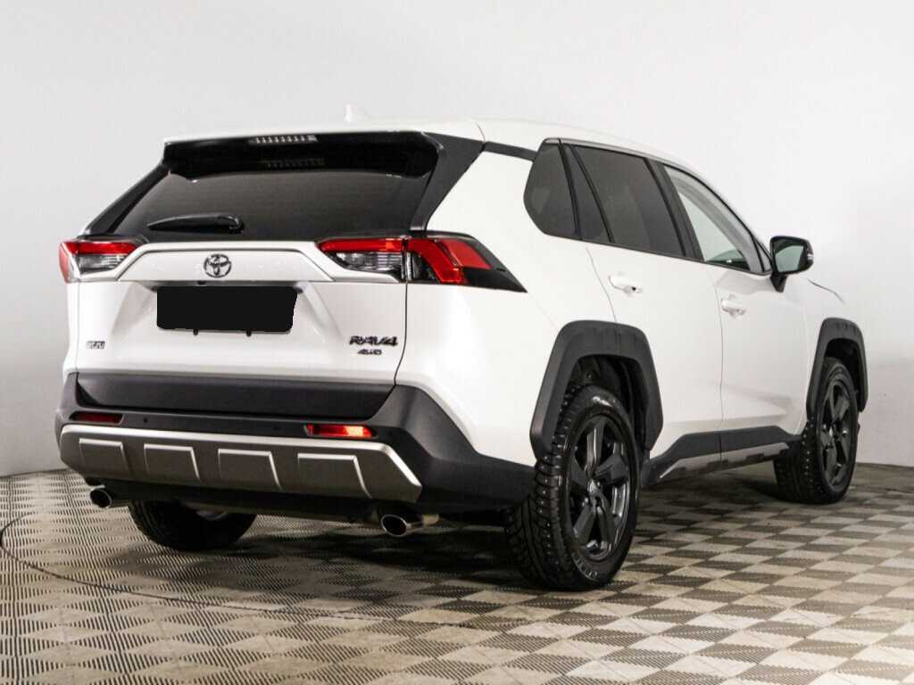 Toyota RAV4 с пробегом — 2022 год. Фото: #4