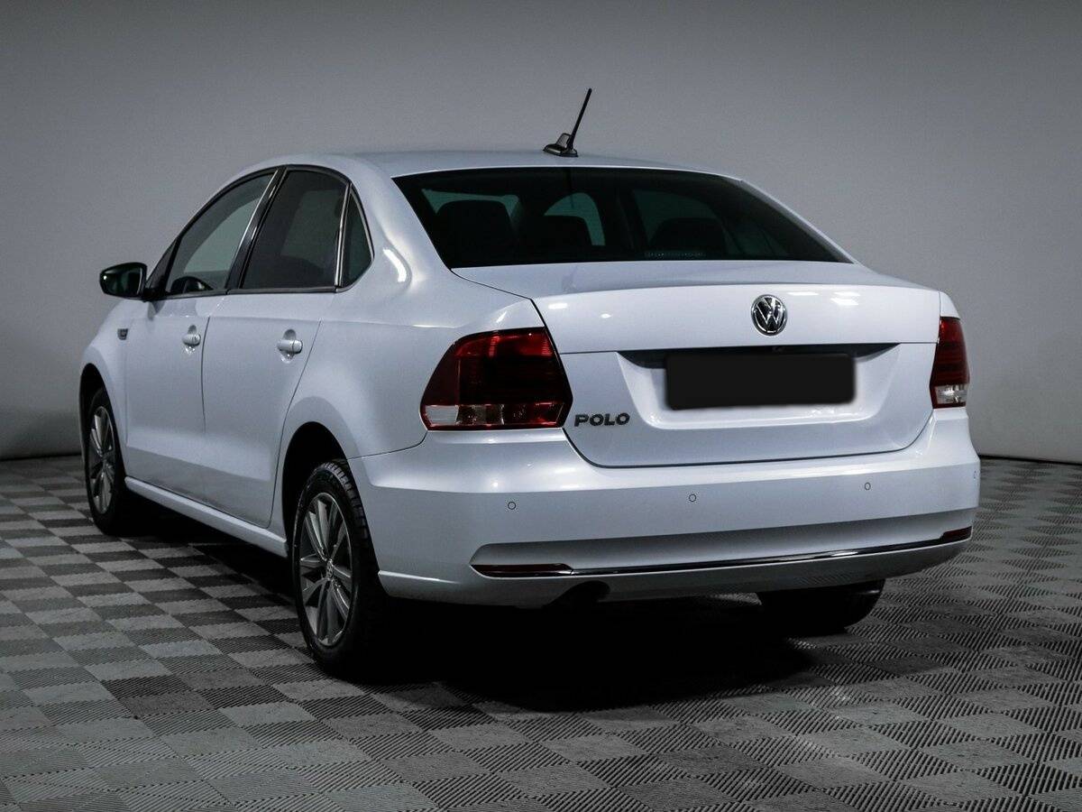 Volkswagen Polo с пробегом — 2019 год. Фото: #5
