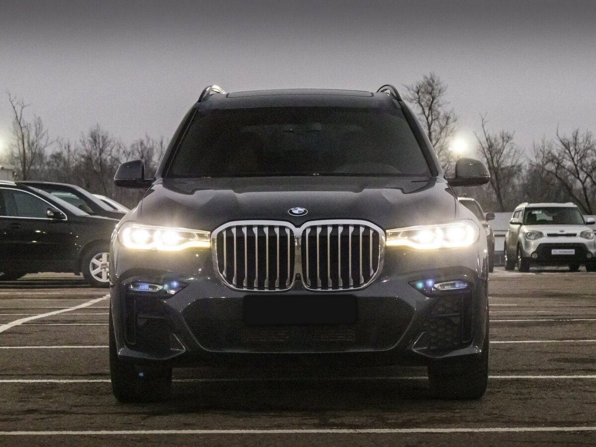 BMW X7 с пробегом — 2020 год. Фото: #1