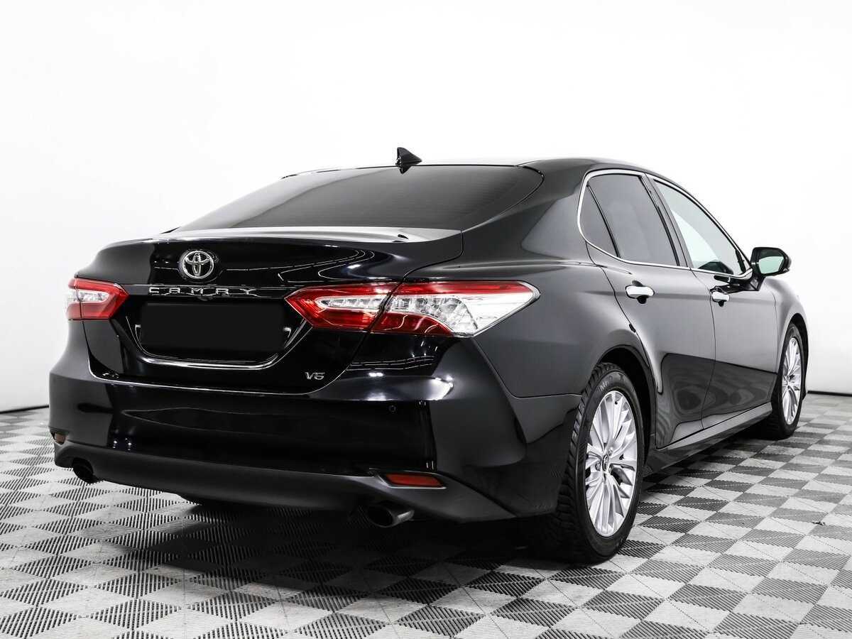 Toyota Camry с пробегом — 2018 год. Фото: #4