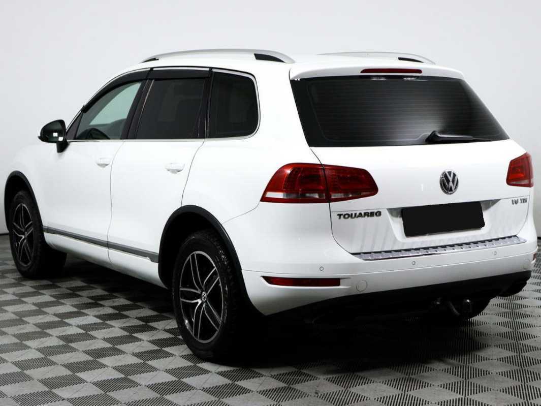 Volkswagen Touareg с пробегом — 2012 год. Фото: #6