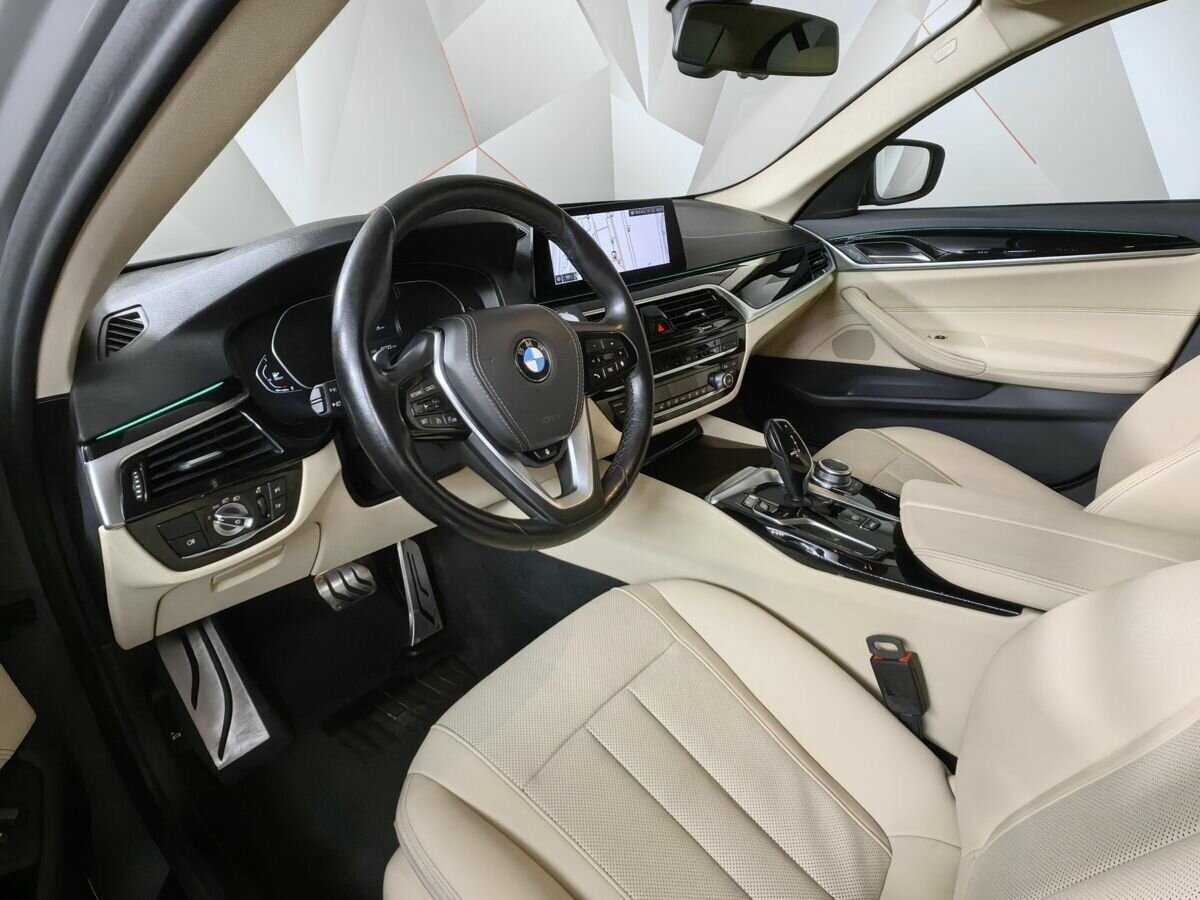 BMW 5 серии с пробегом — 2020 год. Фото: #13