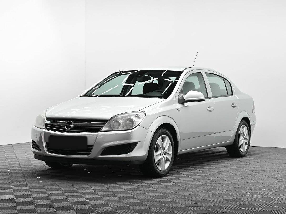 Opel Astra с пробегом — 2010 год. Посмотреть фото