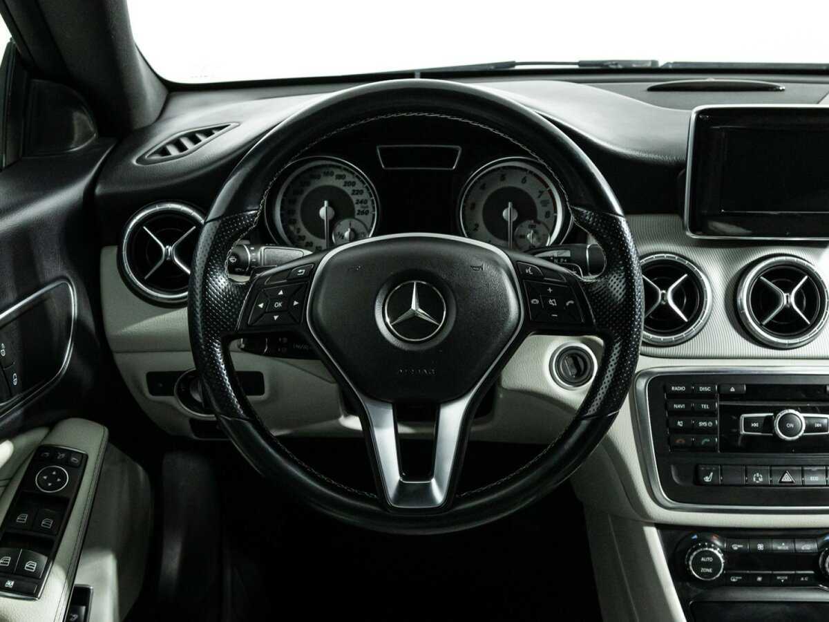 Mercedes-Benz CLA с пробегом — 2014 год. Фото: #17
