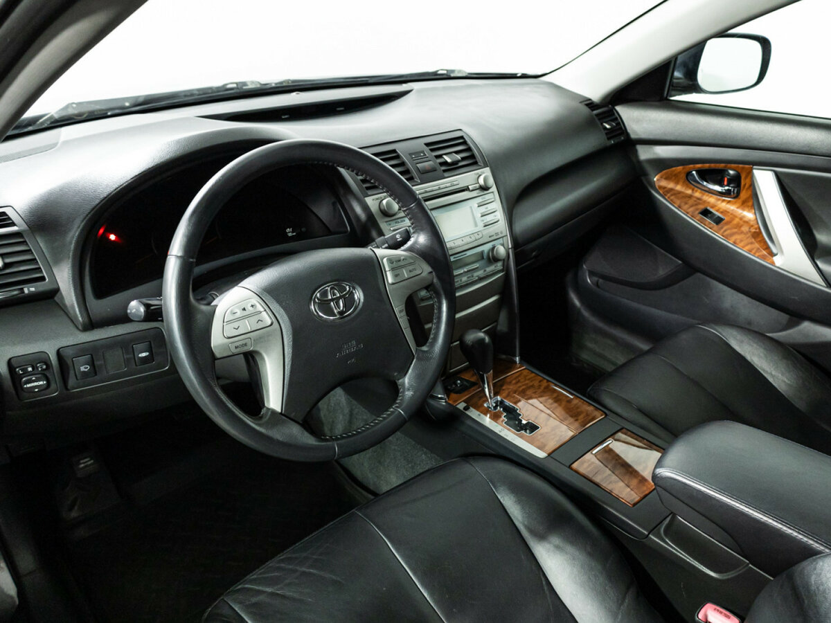 Toyota Camry с пробегом — 2008 год. Фото: #10