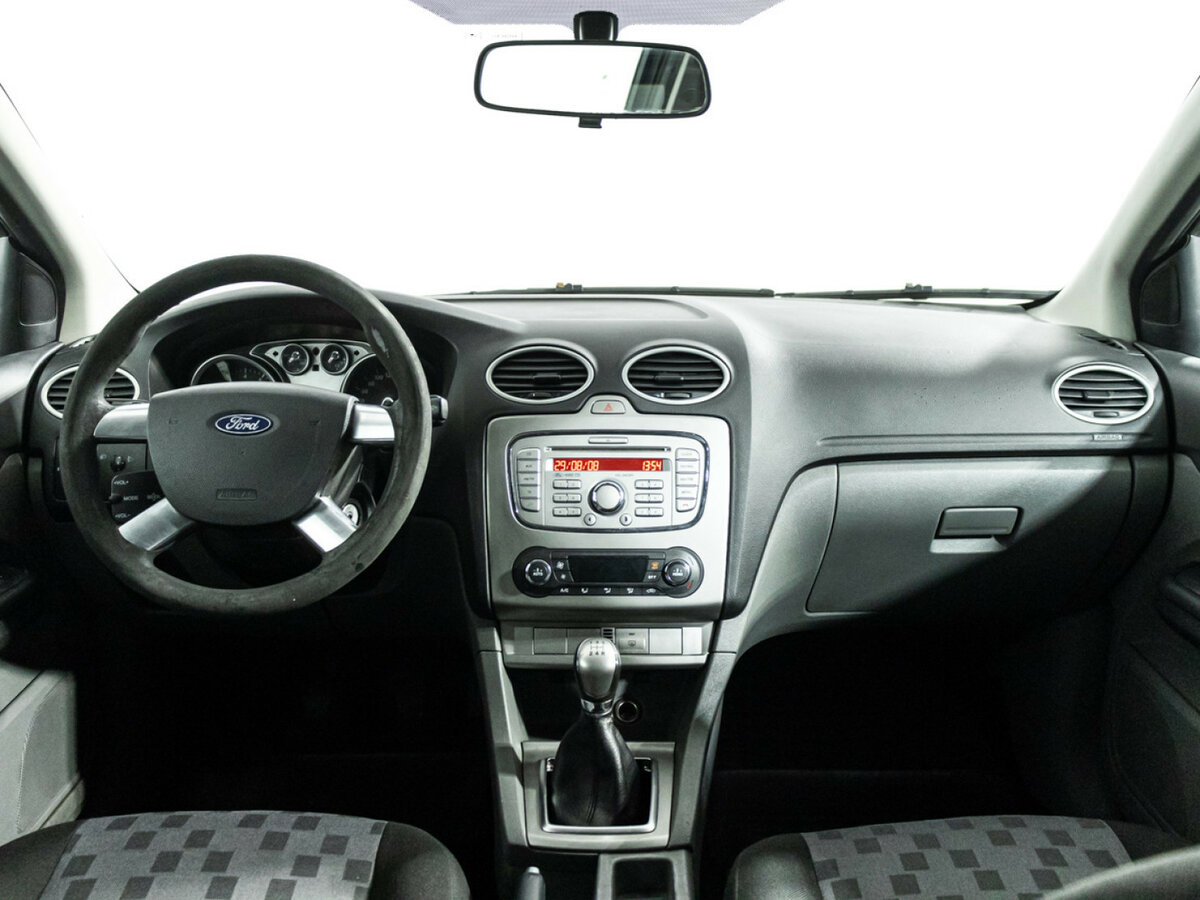 Ford Focus с пробегом — 2008 год. Фото: #12