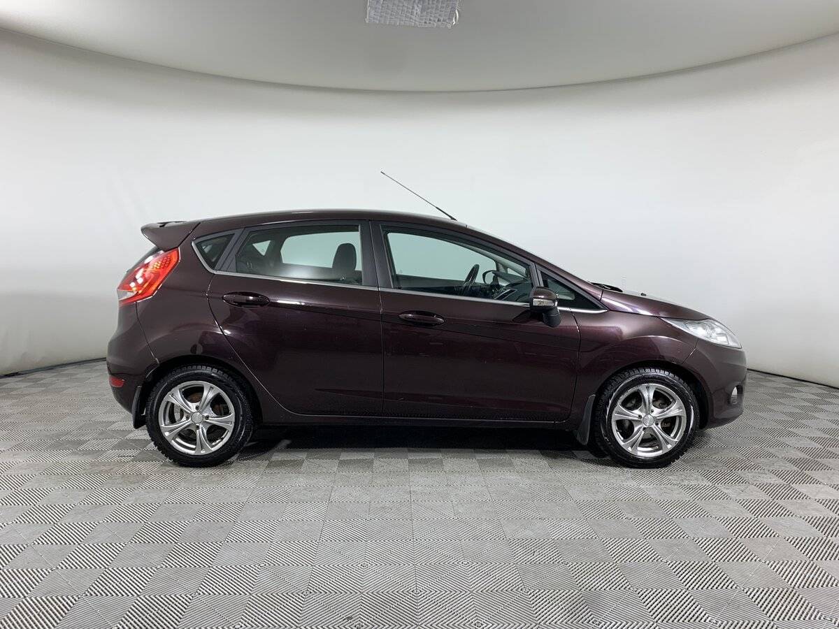 Ford Fiesta с пробегом — 2011 год. Фото: #3