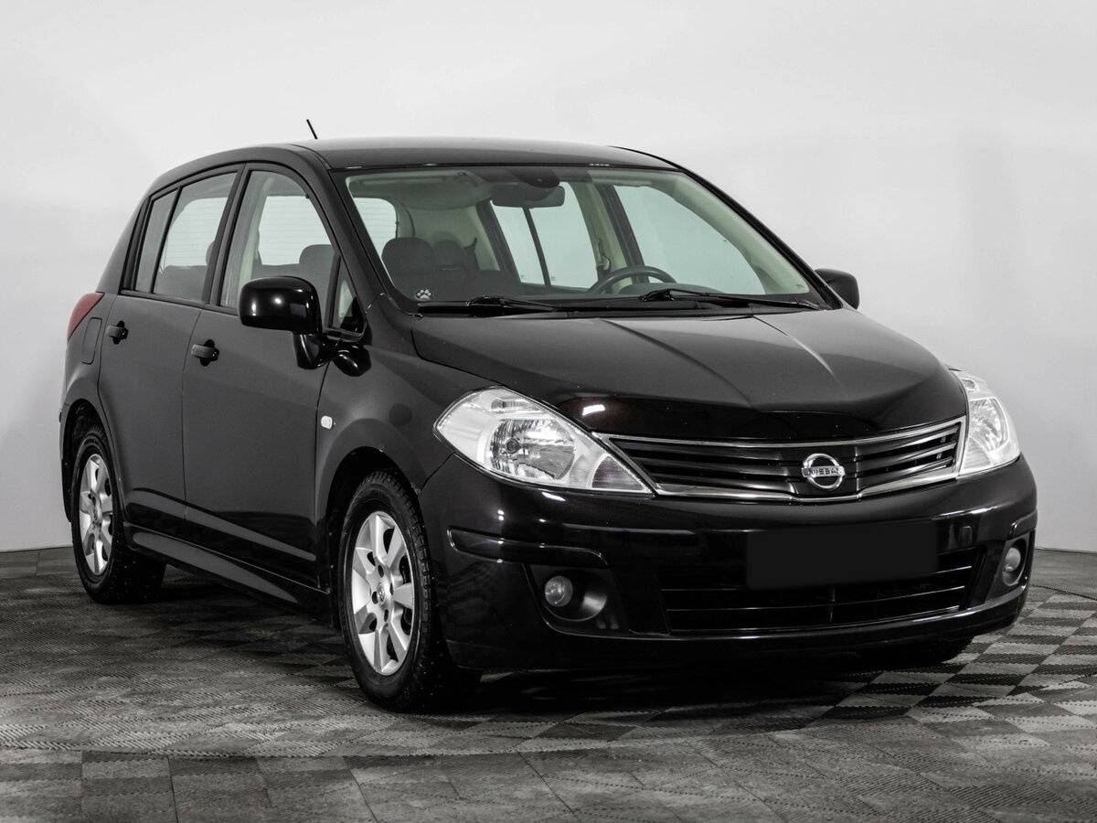 Nissan Tiida с пробегом — 2010 год. Фото: #2