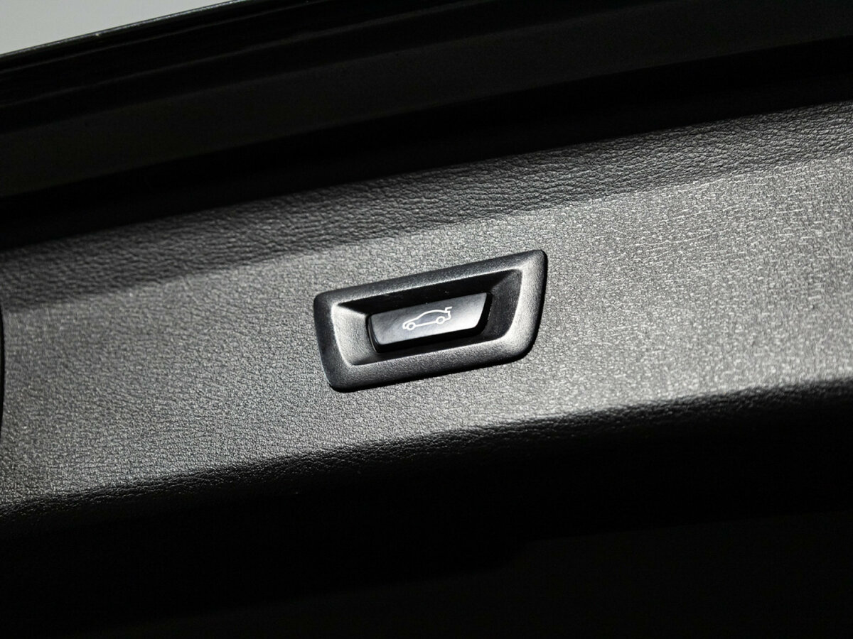 BMW X1 с пробегом — 2020 год. Фото: #19