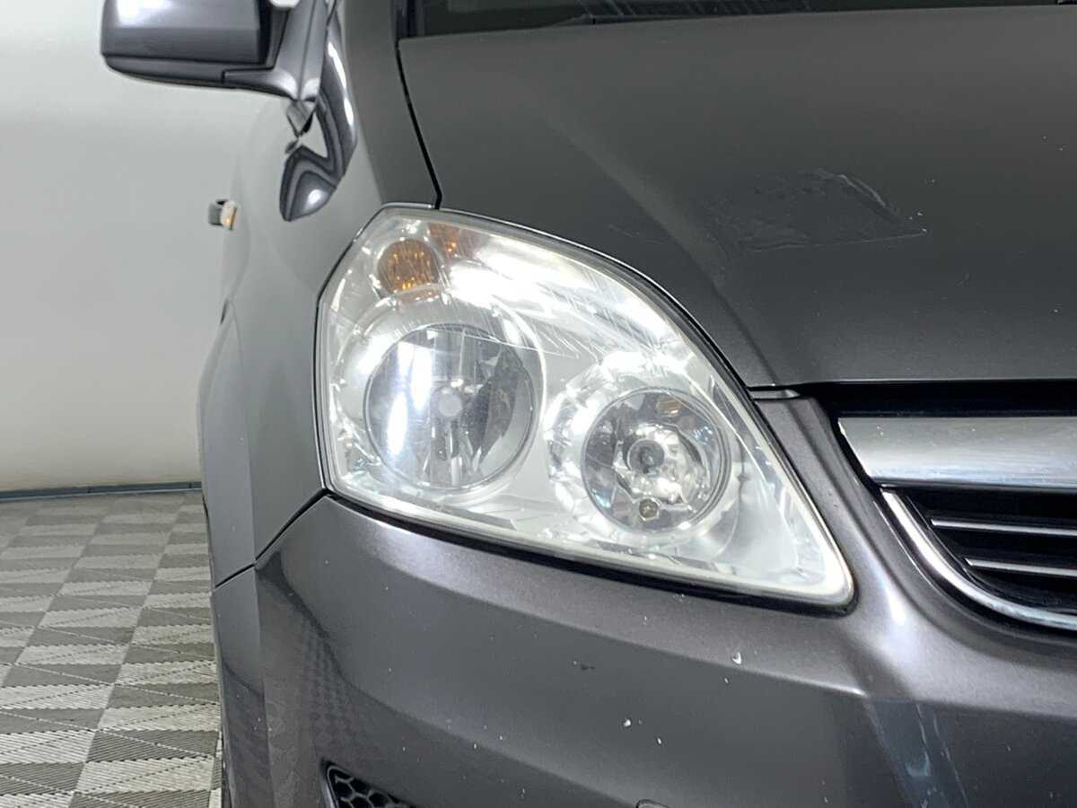 Opel Zafira с пробегом — 2010 год. Фото: #9