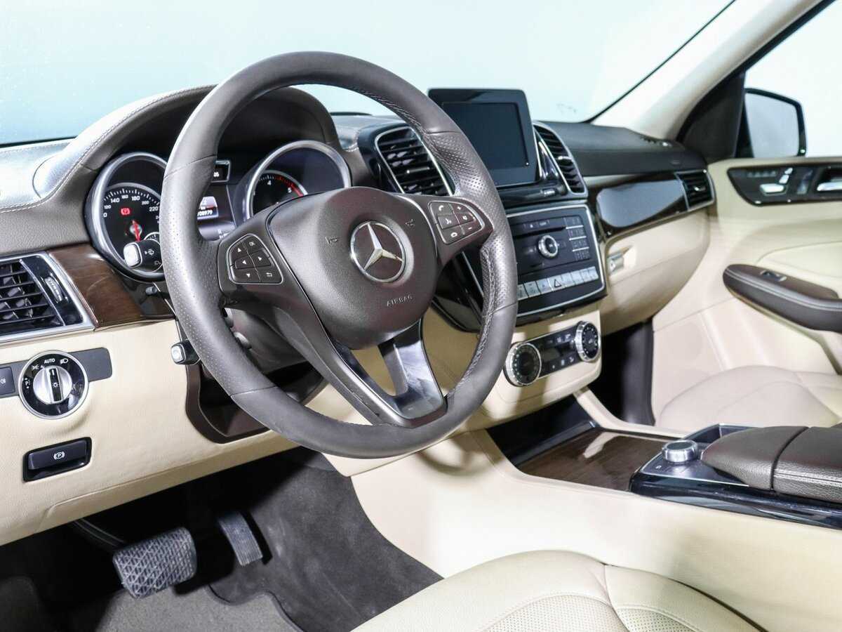 Mercedes-Benz GLE с пробегом — 2016 год. Фото: #11