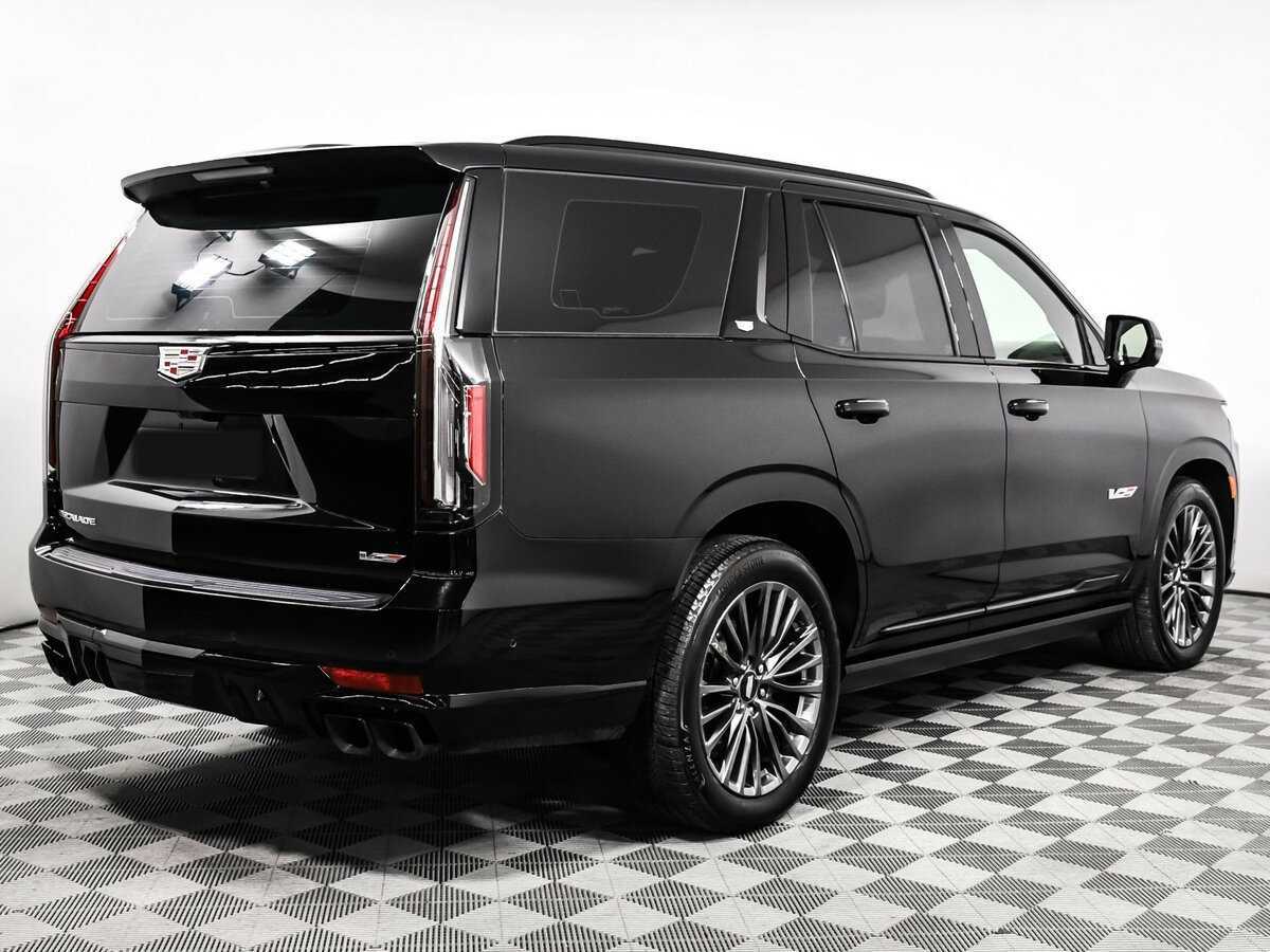 Cadillac Escalade-V с пробегом — 2022 год. Фото: #4