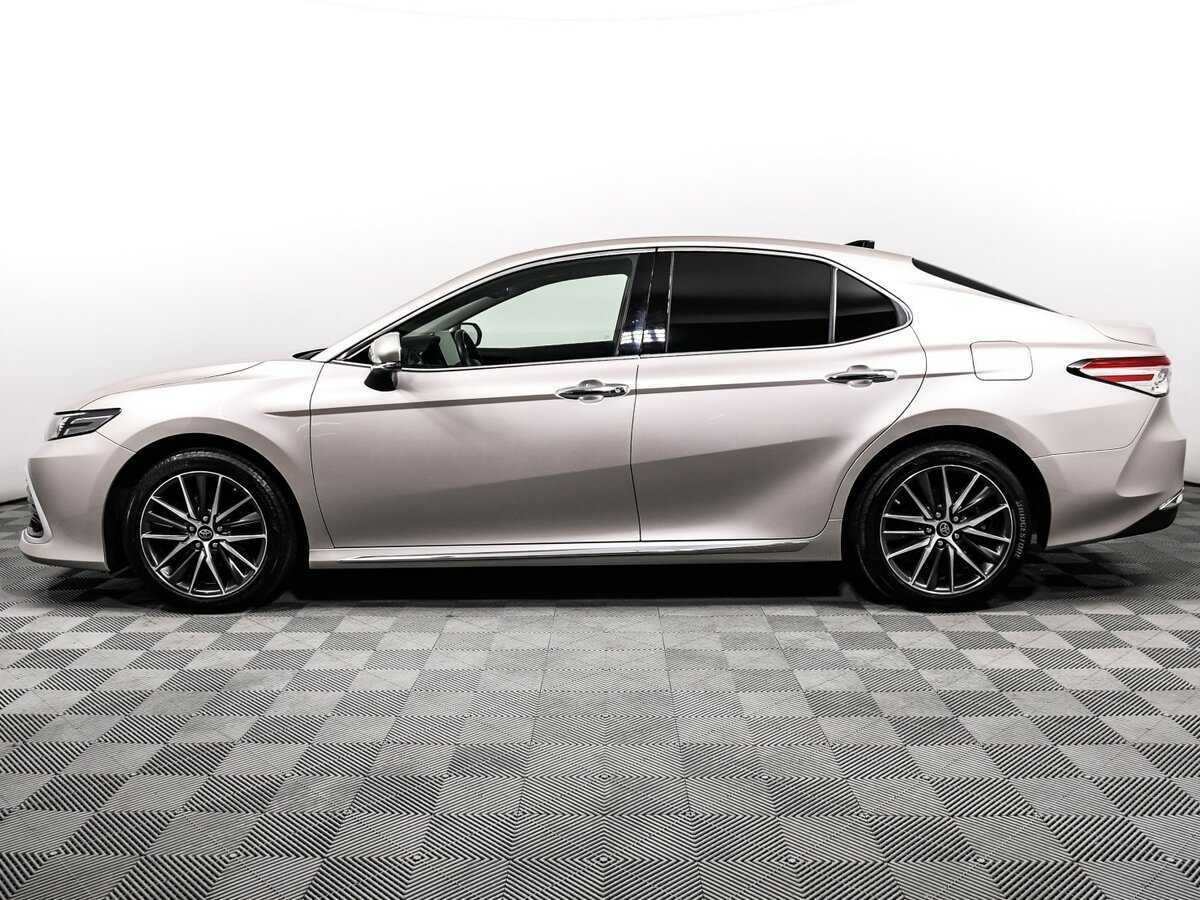 Toyota Camry с пробегом — 2023 год. Фото: #7