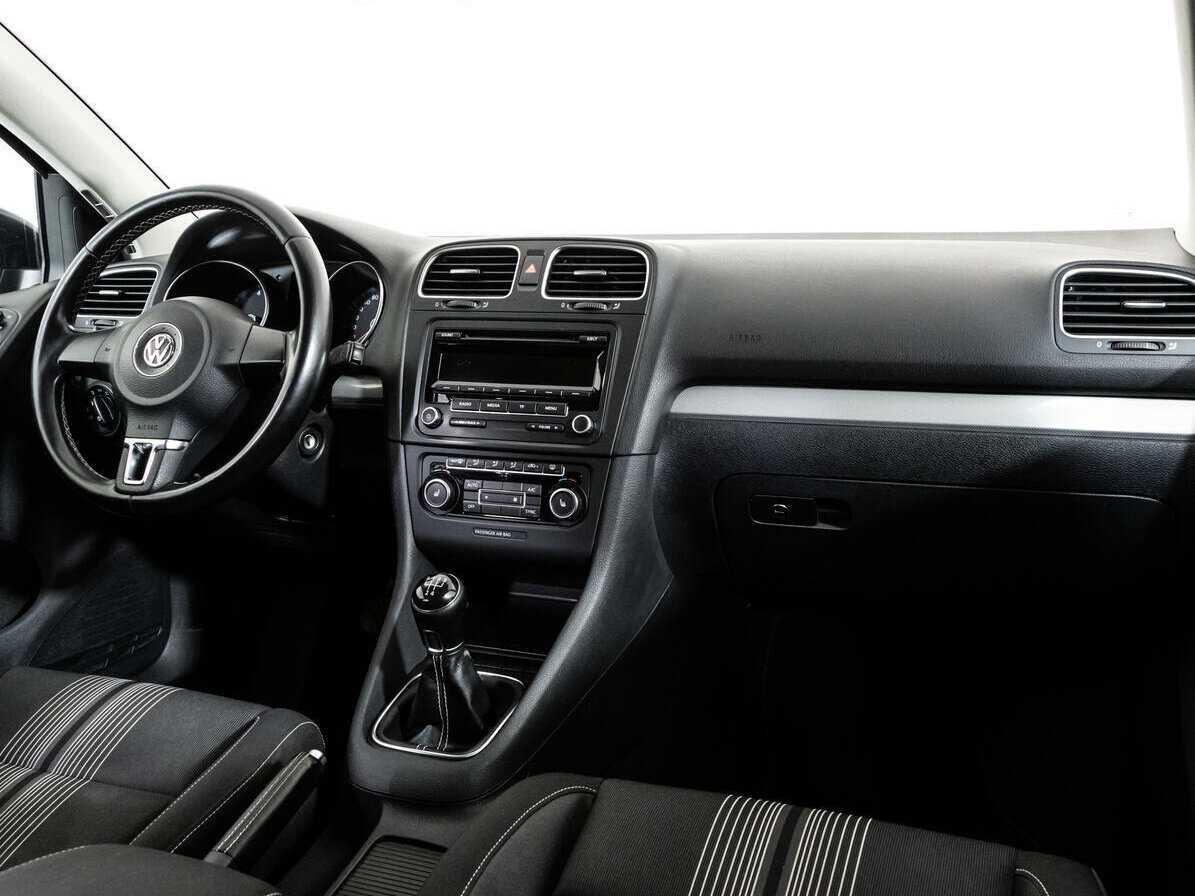 Volkswagen Golf с пробегом — 2012 год. Фото: #8