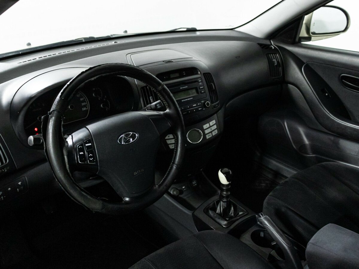 Hyundai Elantra с пробегом — 2007 год. Фото: #10