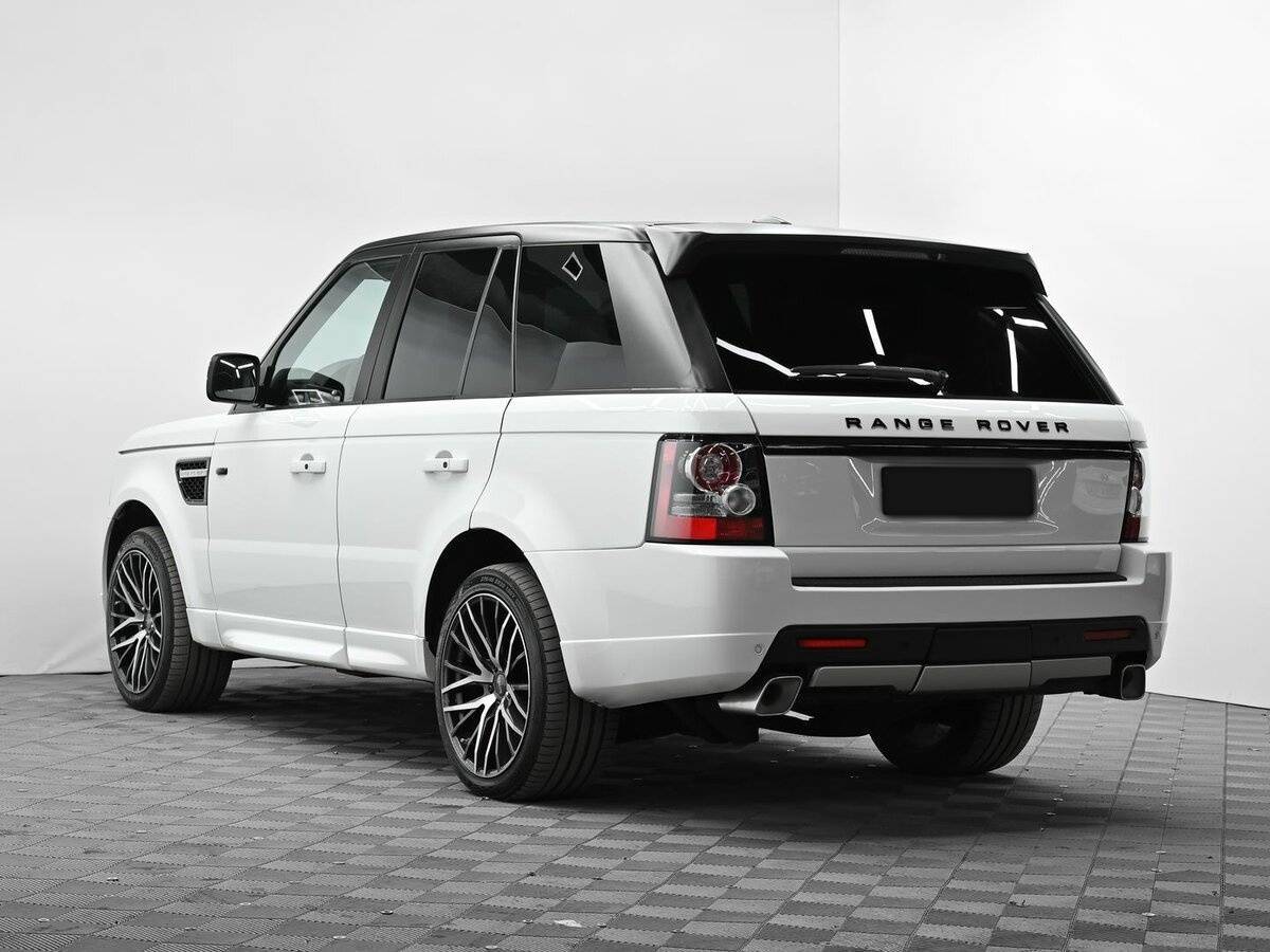 Land Rover Range Rover Sport с пробегом — 2012 год. Фото: #2