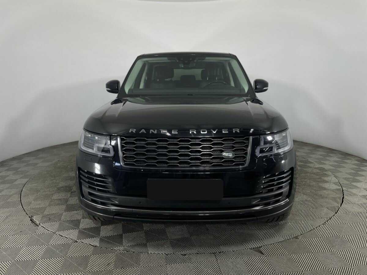 Land Rover Range Rover с пробегом — 2018 год. Фото: #1