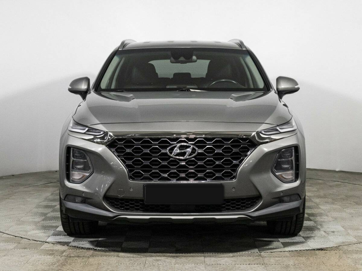 Hyundai Santa Fe с пробегом — 2019 год. Фото: #1