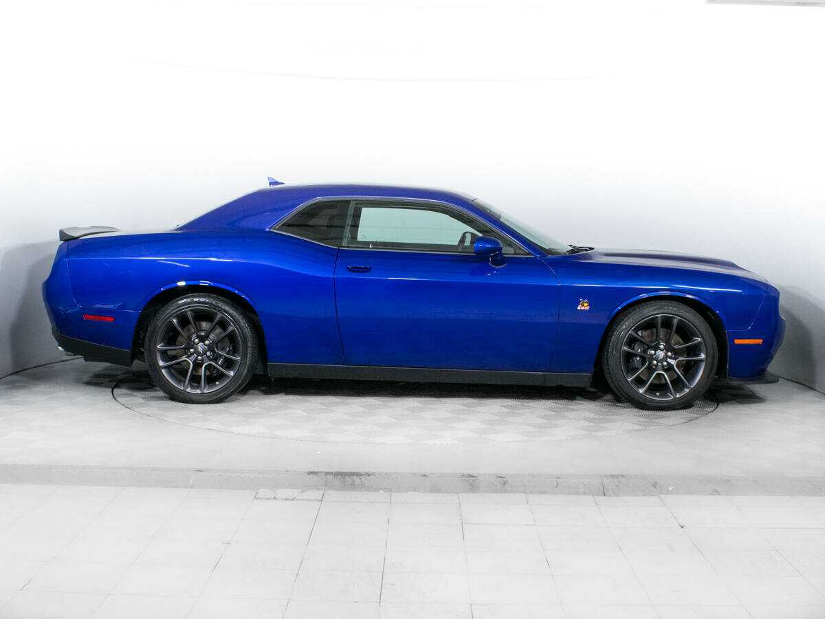 Dodge Challenger с пробегом — 2021 год. Фото: #3