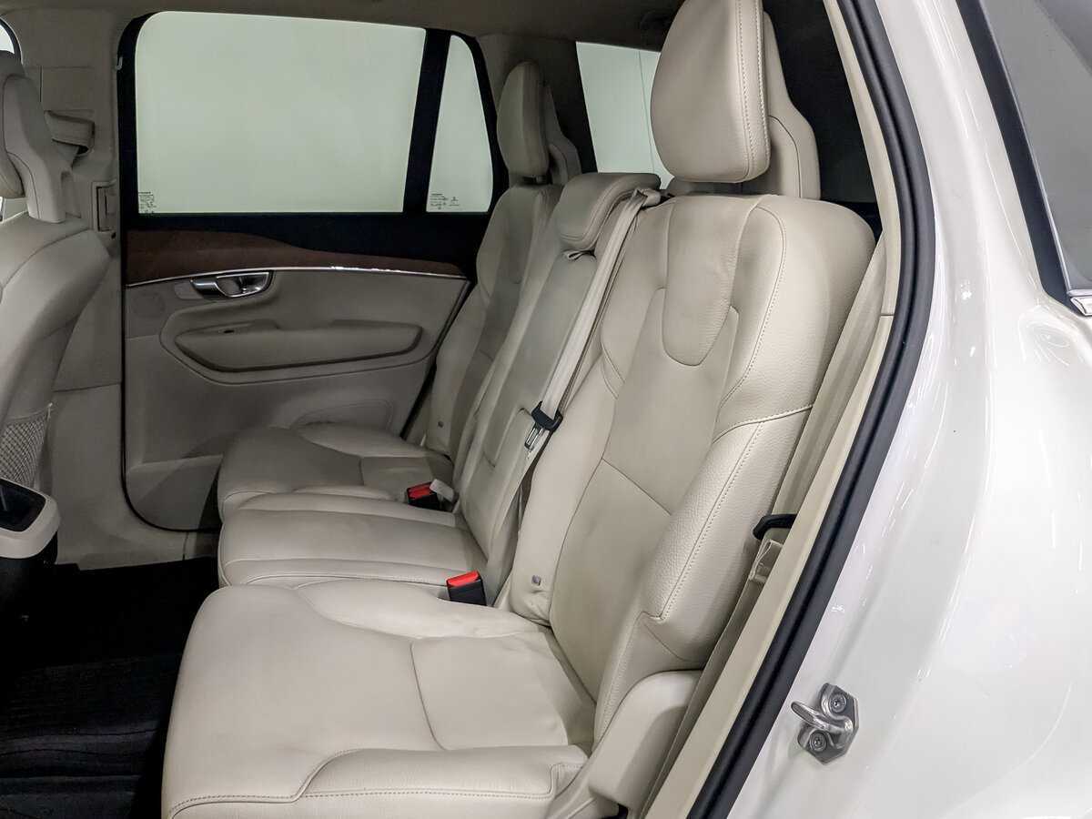 Volvo XC90 с пробегом — 2017 год. Фото: #11