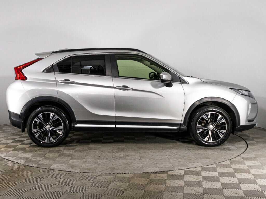Mitsubishi Eclipse Cross с пробегом — 2018 год. Фото: #3