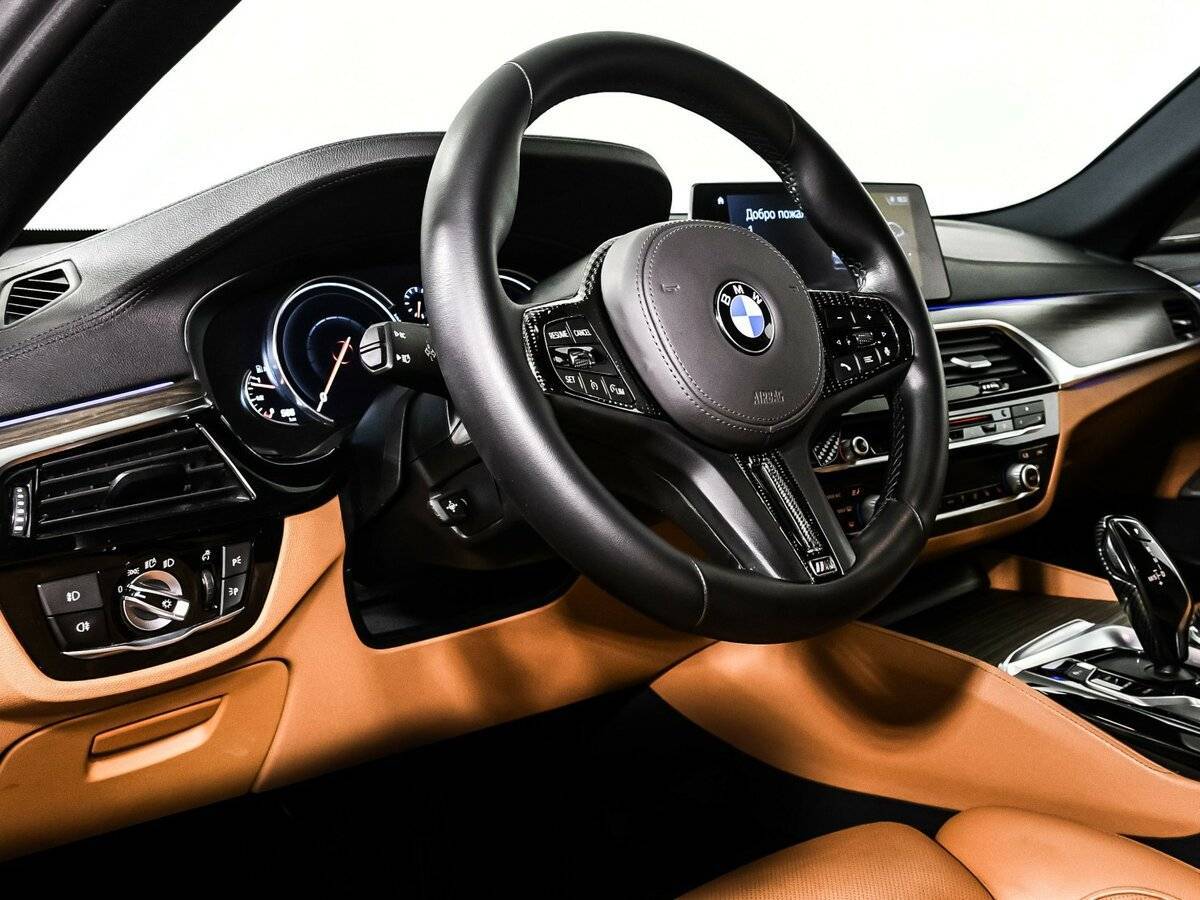 BMW 5 серии с пробегом — 2018 год. Фото: #12