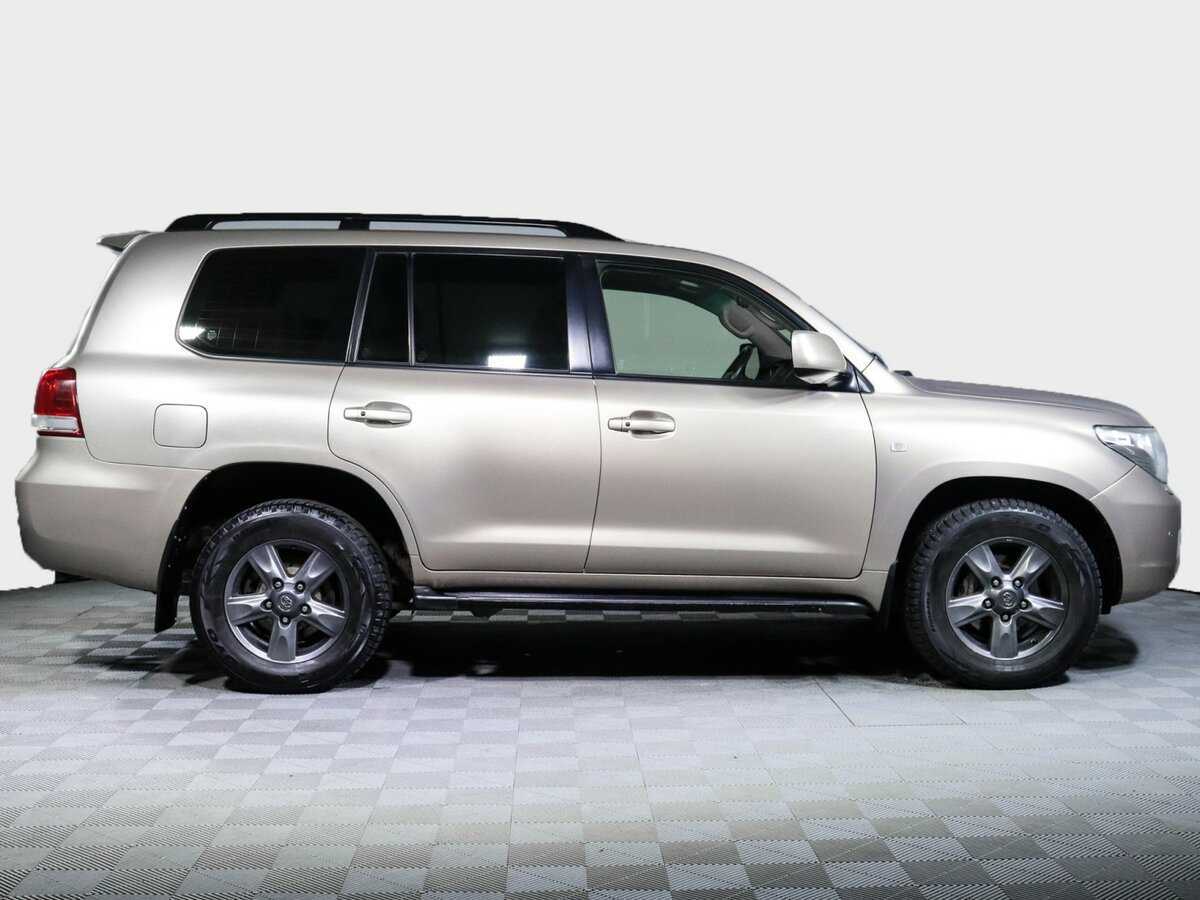 Toyota Land Cruiser с пробегом — 2011 год. Фото: #3