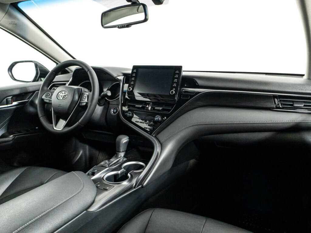 Toyota Camry с пробегом — 2021 год. Фото: #8
