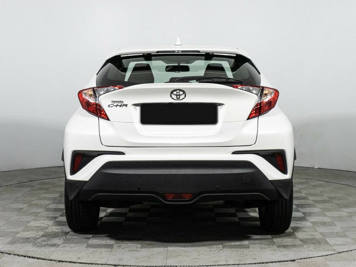 Toyota C-HR с пробегом — 2018 год. Фото: #5