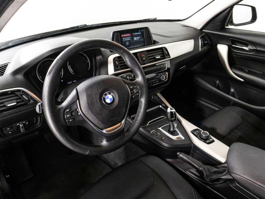 BMW 1 серии с пробегом — 2017 год. Фото: #10