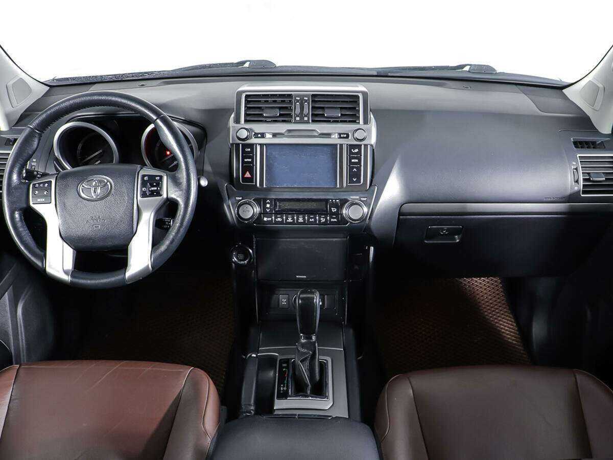 Toyota Land Cruiser Prado с пробегом — 2016 год. Фото: #12