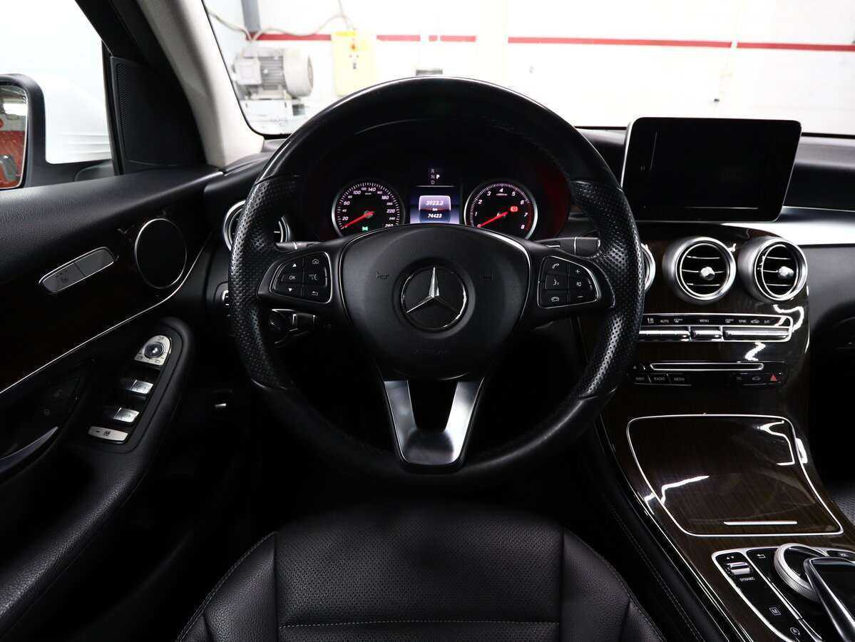 Mercedes-Benz GLC с пробегом — 2015 год. Фото: #11