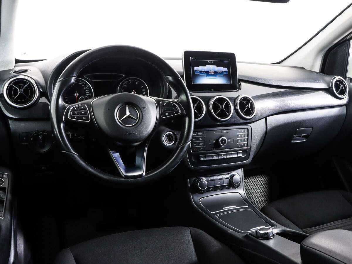 Mercedes-Benz B-Класс с пробегом — 2015 год. Фото: #10