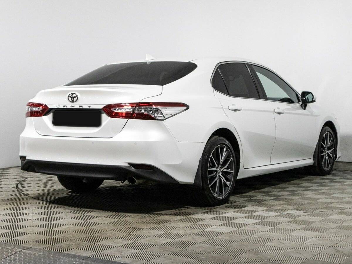 Toyota Camry с пробегом — 2022 год. Фото: #4