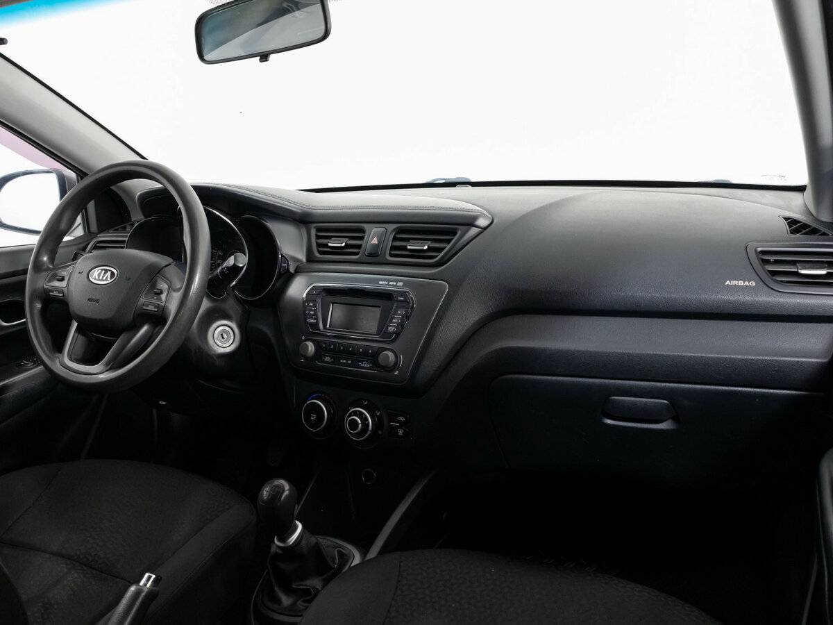 Kia Rio с пробегом — 2011 год. Фото: #6