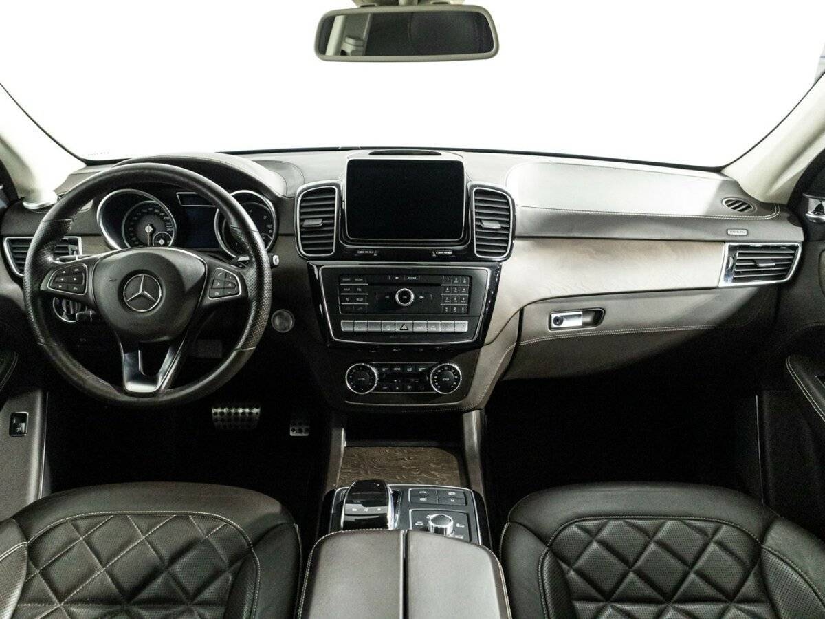 Mercedes-Benz GLE с пробегом — 2015 год. Фото: #12