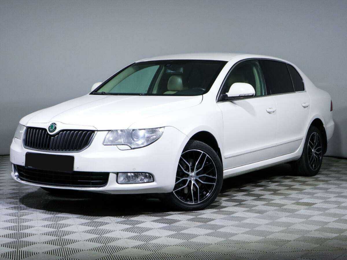 Skoda Superb с пробегом — 2011 год. Фото: #0