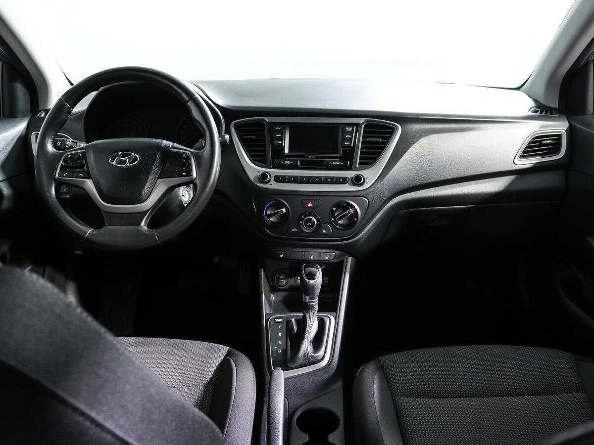 Hyundai Solaris с пробегом — 2017 год. Фото: #9