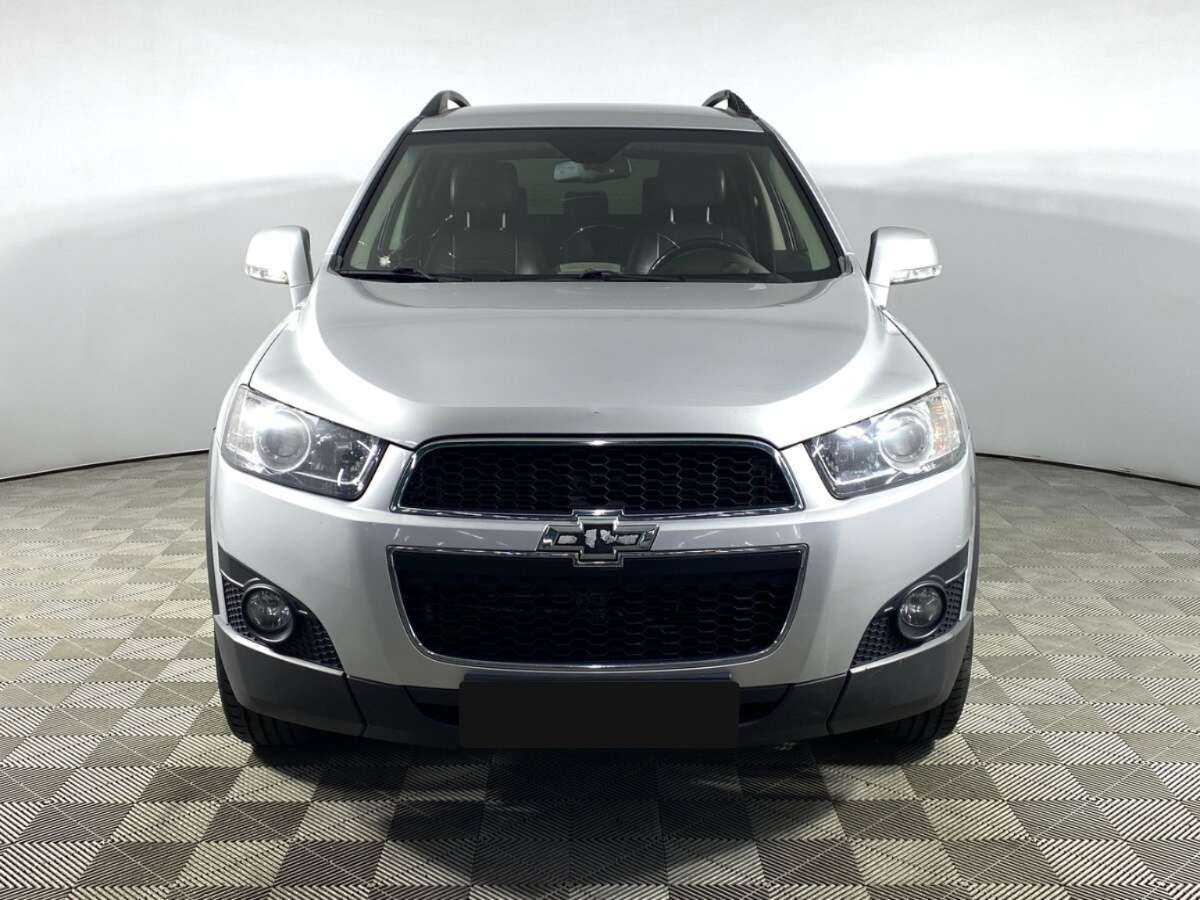 Chevrolet Captiva с пробегом — 2012 год. Фото: #1