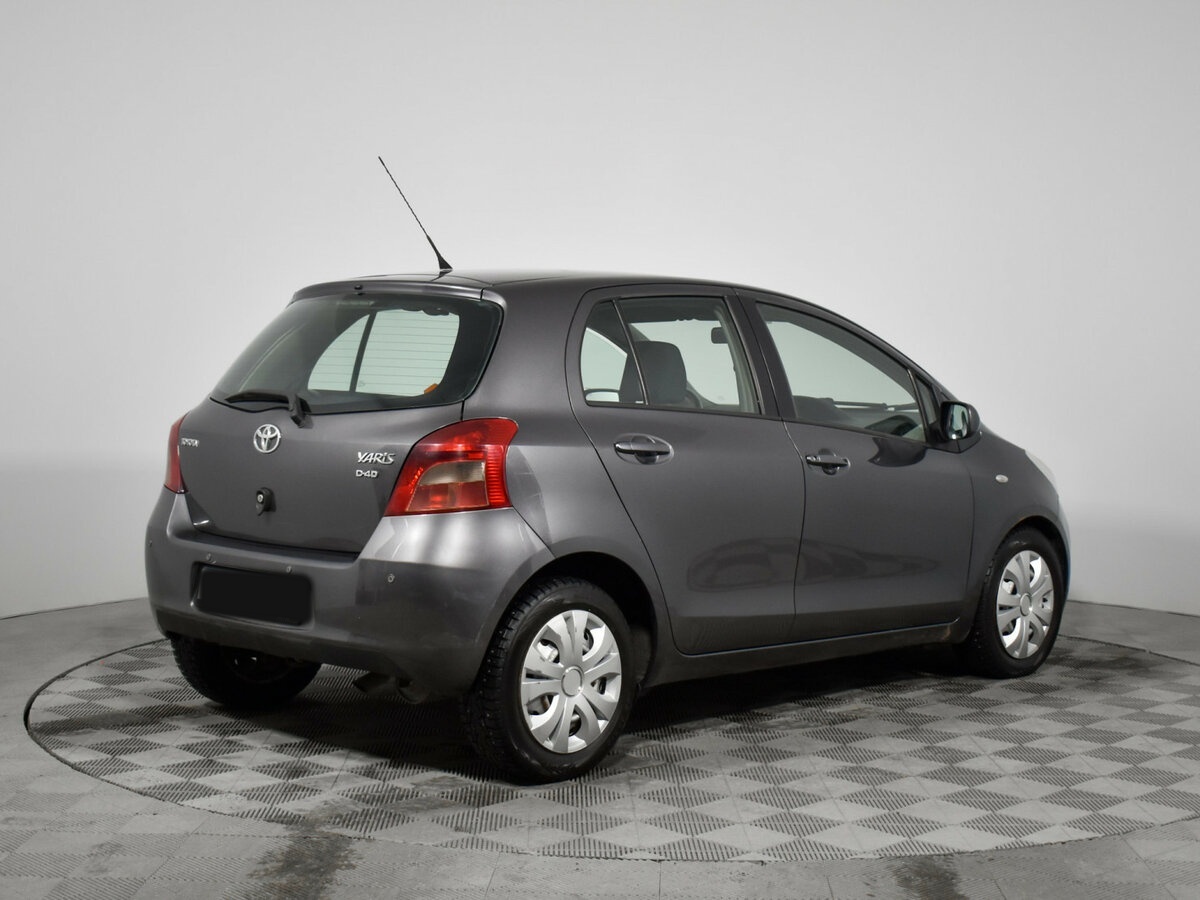 Toyota Yaris с пробегом — 2008 год. Фото: #4
