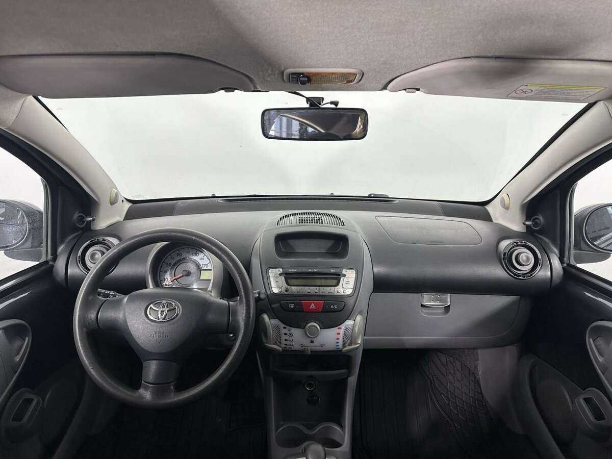 Toyota Aygo с пробегом — 2008 год. Фото: #6