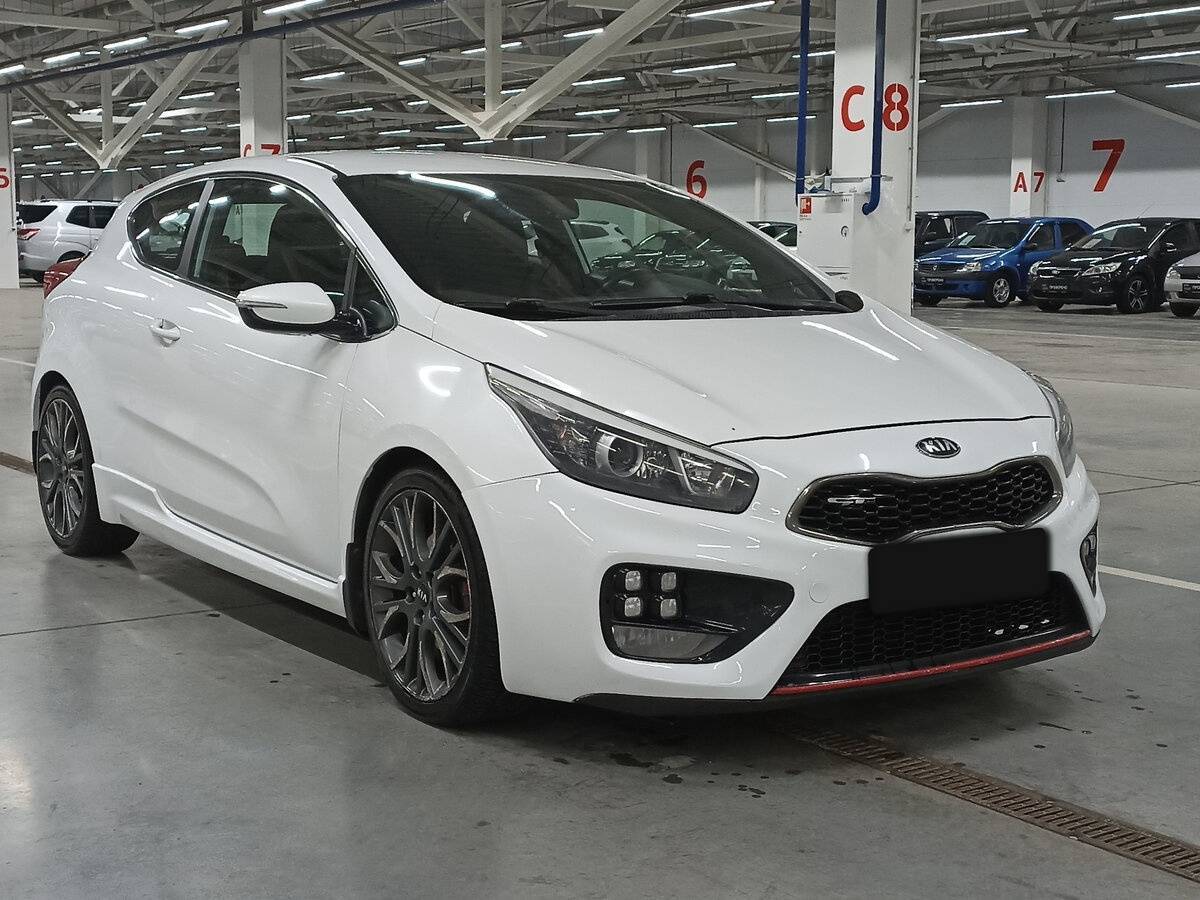 Kia Ceed GT с пробегом — 2014 год. Фото: #2