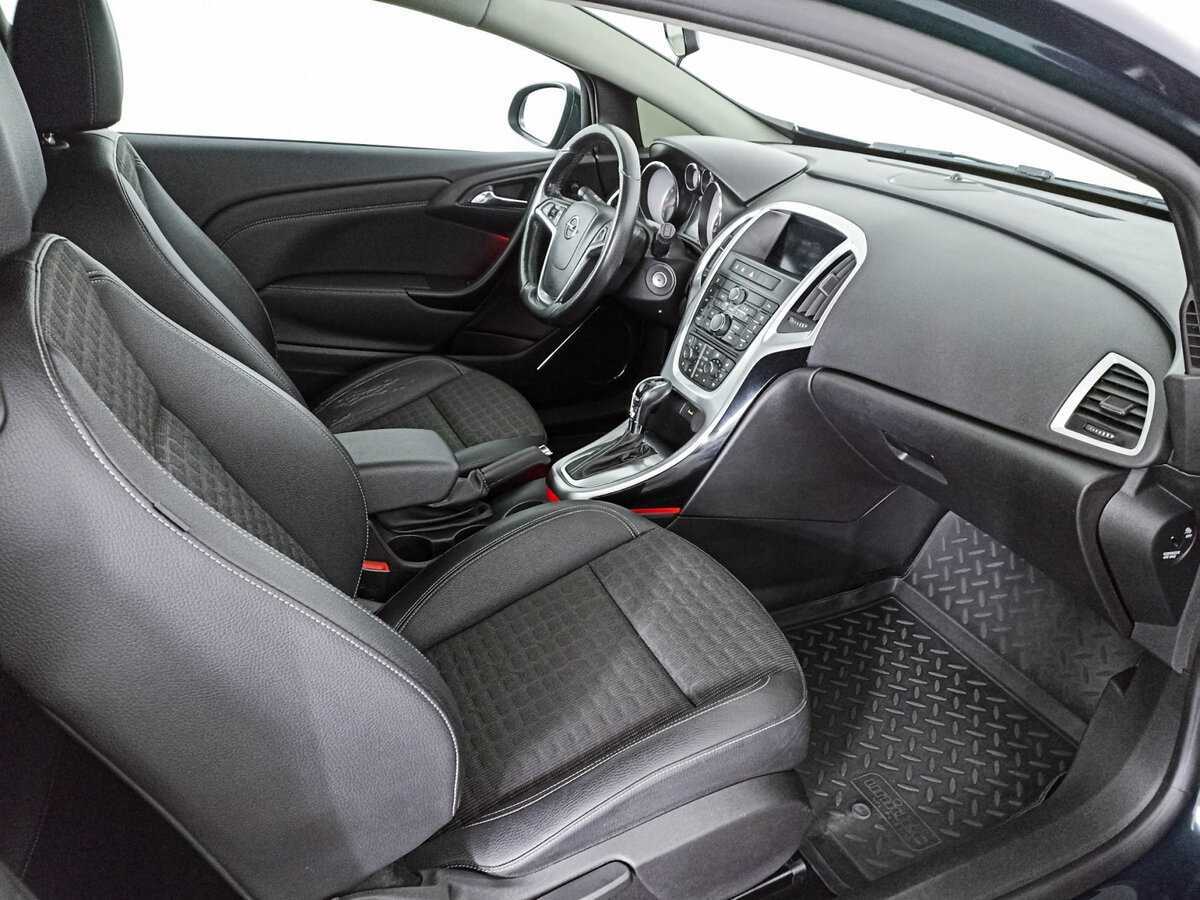Opel Astra с пробегом — 2014 год. Фото: #8